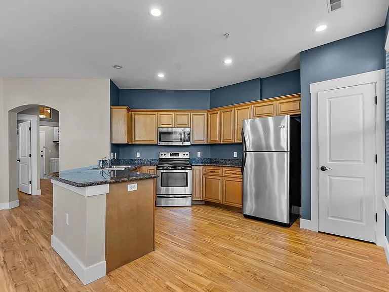 2041 Walden Blvd — Photo 6