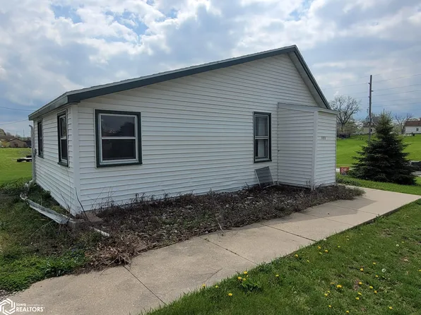 409 N Warren St, Sigourney, IA 52591