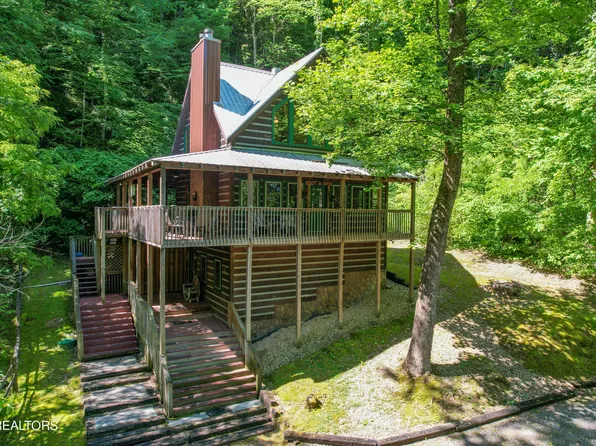 3533 Wolf Way, Sevierville, TN 37862