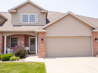 3 Laurel Wood Dr, Bloomington, IL, 61704