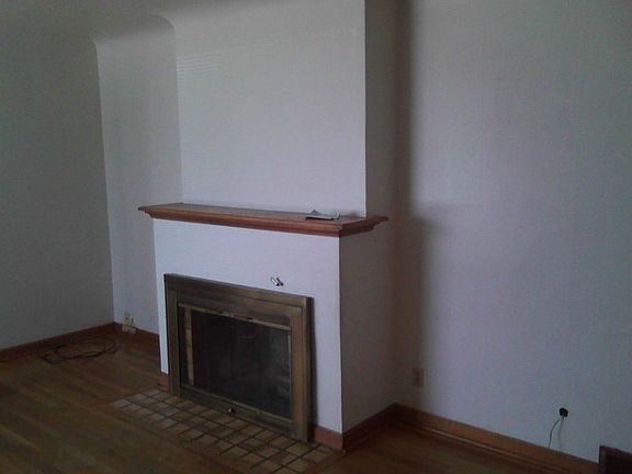 4th image of 415 W Plum St