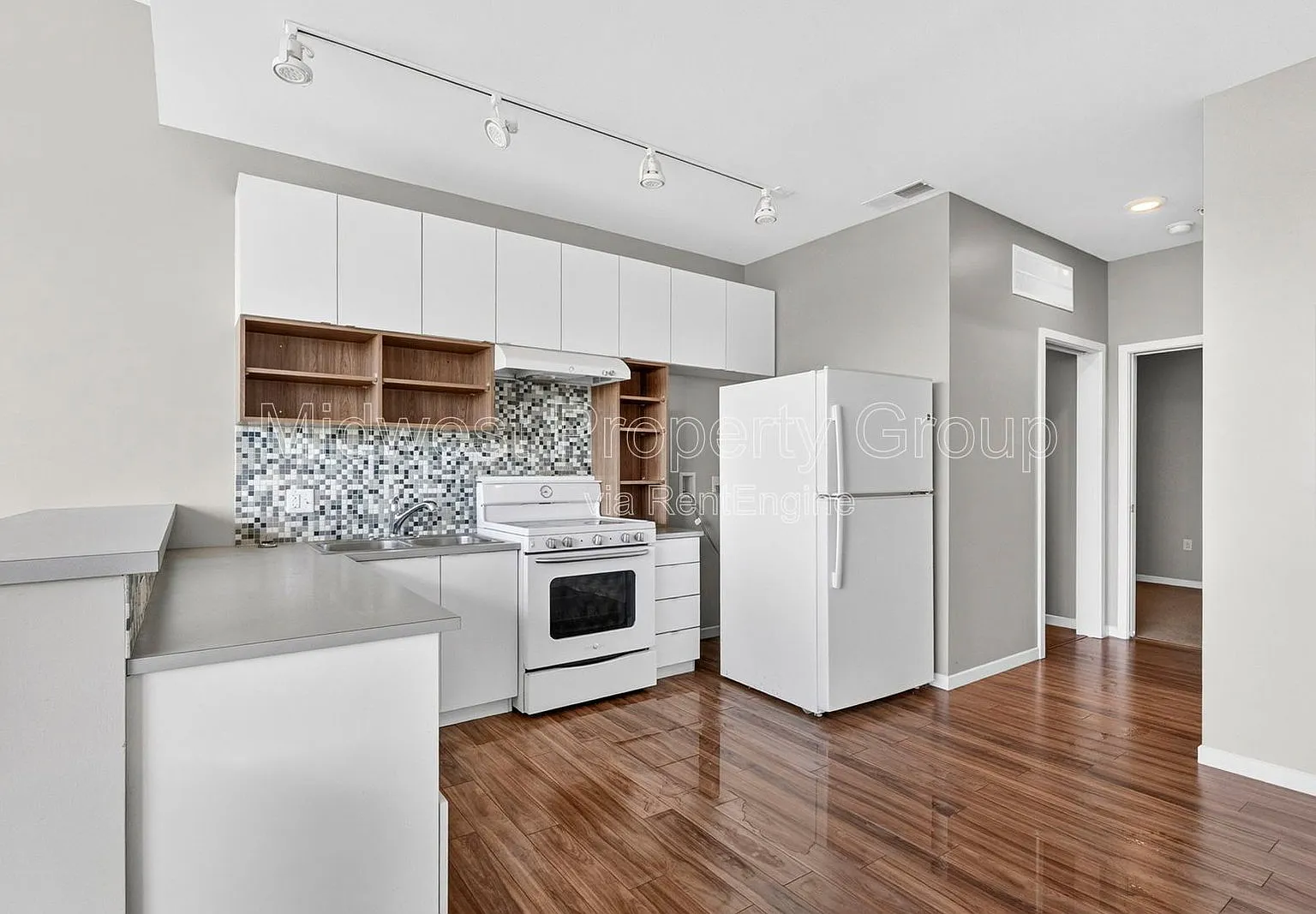 Studio, 1.0 bath, 755 sqft, $1,065 — Photo 3