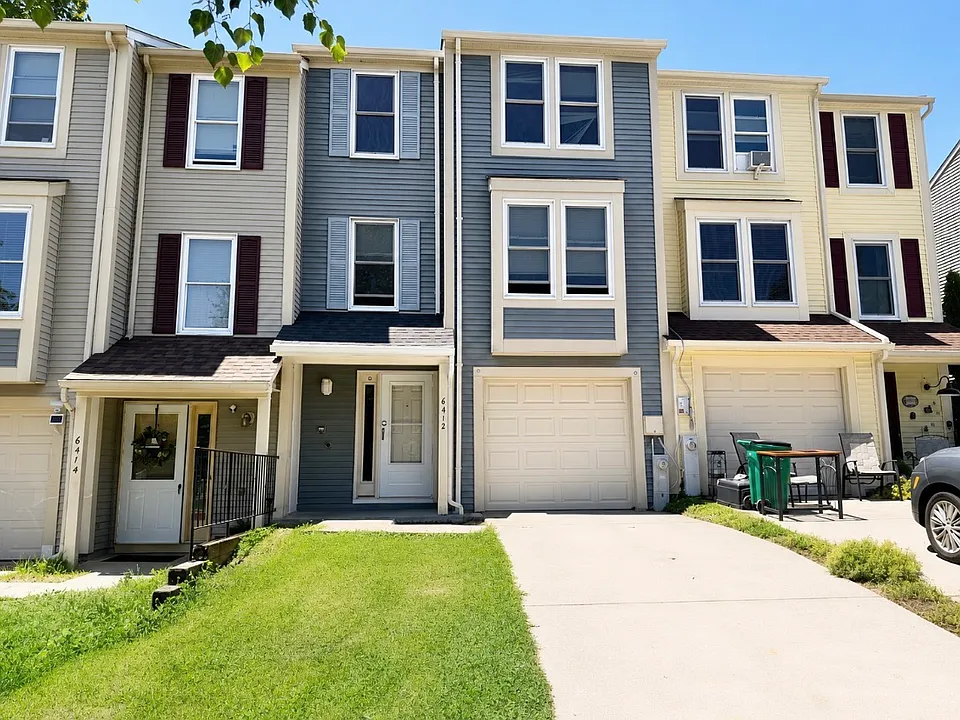 6412 Autumn Gold Ct
