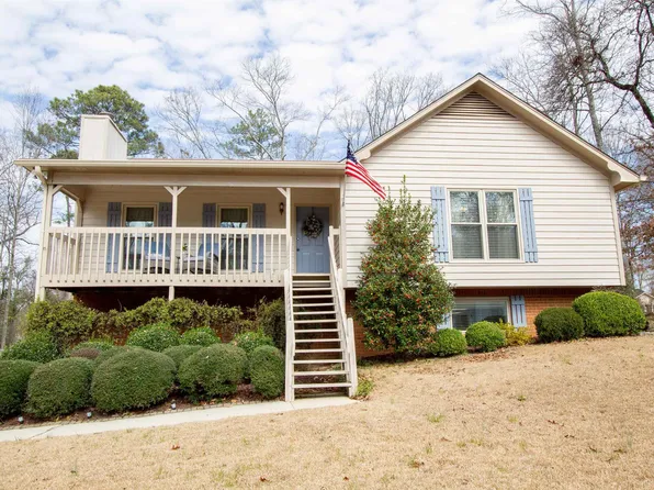 226 Russet Woods Dr, Birmingham, AL 35244