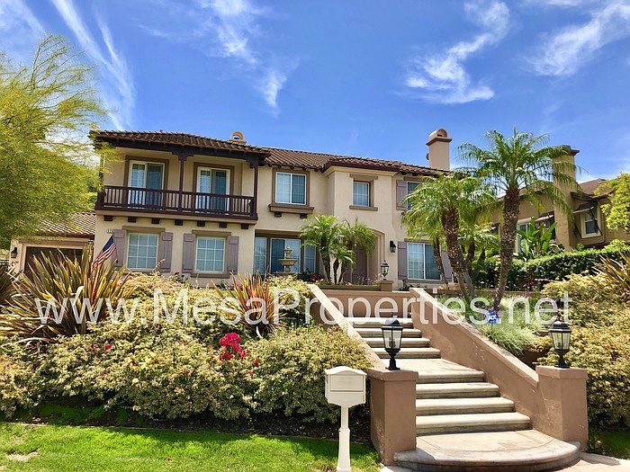 1st image of 520 S Rancho Vista Dr