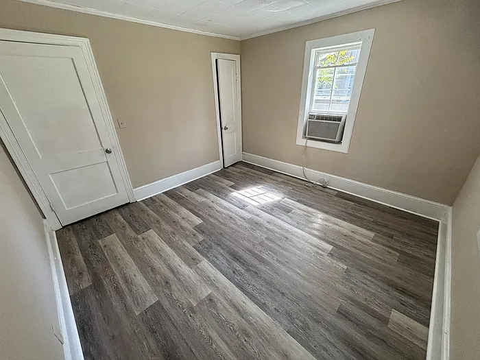 2 bed, 1.0 bath, $1,200 — Photo 2