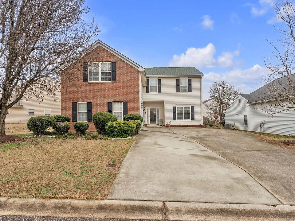 1st image of 4 Druid Hill Ct