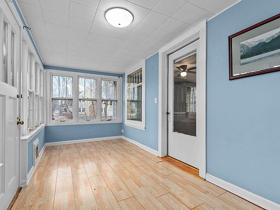 3rd image of 303 N Outagamie St