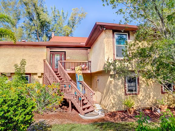 2nd image of 465 Lake Murex Cir