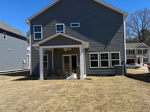 2nd image of 512 Barbican Pl