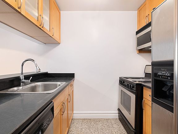 2nd image of 401 E 60th St APT 3K