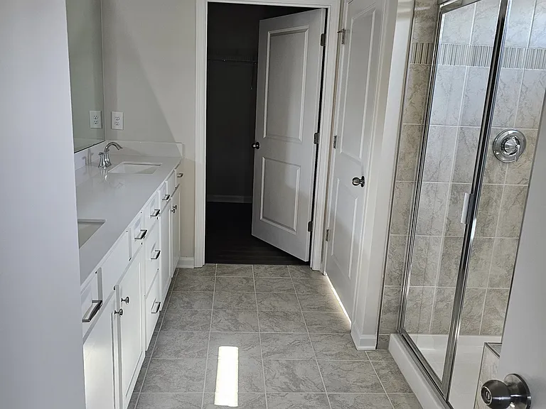 122 Somerset Ln — Photo 11