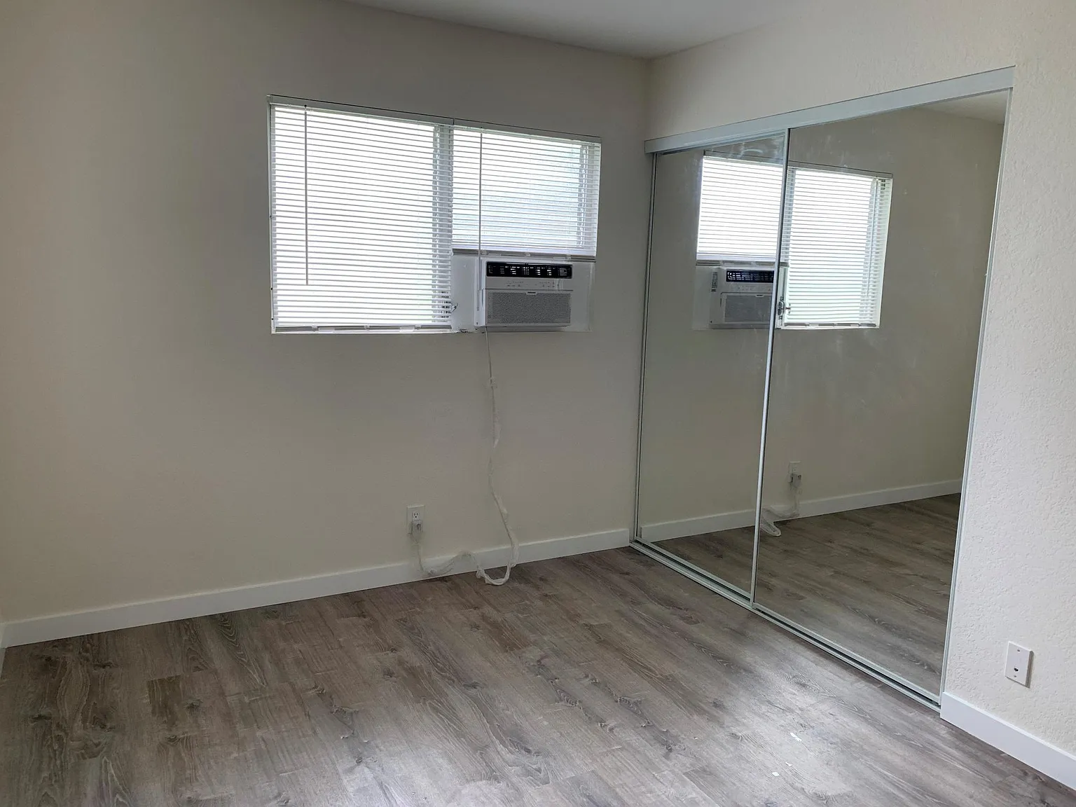 98-1451 Kamahao St — Photo 2