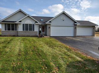 8625 N Bluejay Ln, Byron, IL 61010