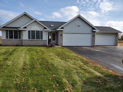 8625 N Bluejay Ln, Byron, IL, 61010