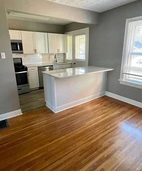 1689 Glenn Ave — Photo 5