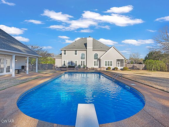 2nd image of 153 Willow Green Dr
