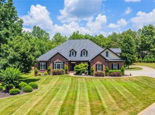 1025 Paradise Park Rd, Cornelia, GA 30531