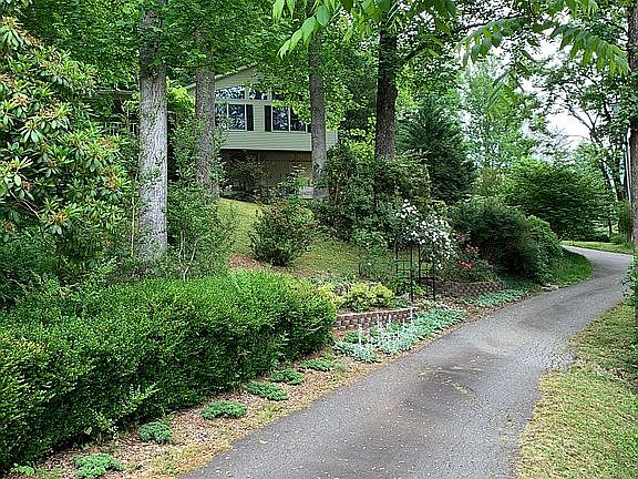 private road
