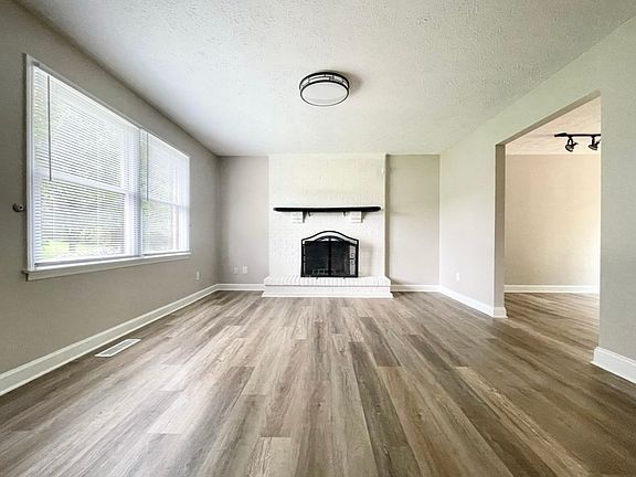 2nd image of 2236 Mercer Dr