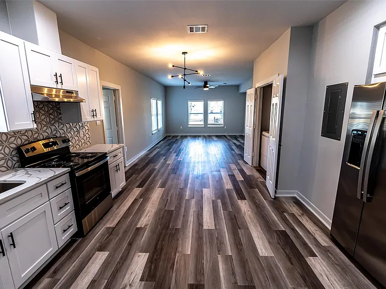 102 Marsden St #4 — Photo 20