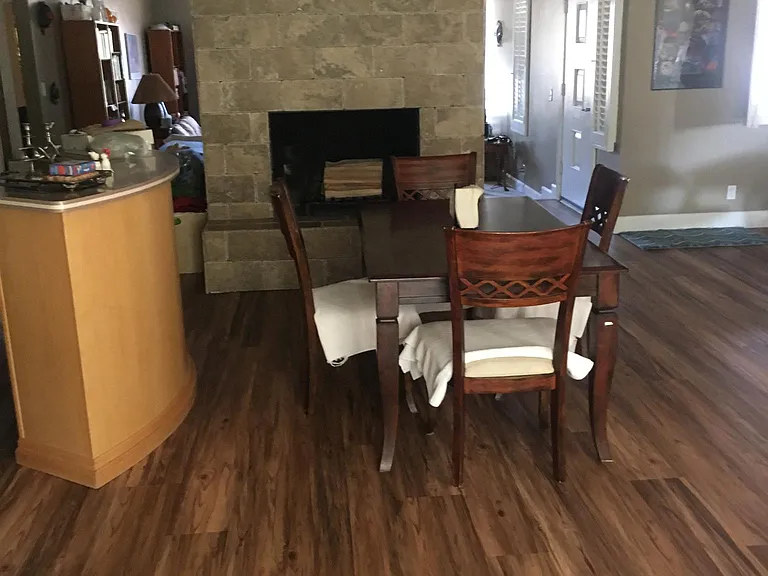 Fireplace, Dining area, Front entry