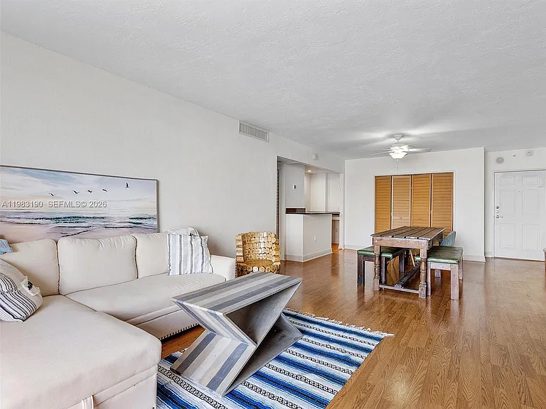 10350 W Bay Harbor Dr #4V — Photo 7