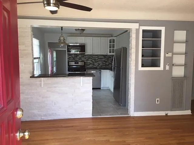 1858 Martin Rd — Photo 1