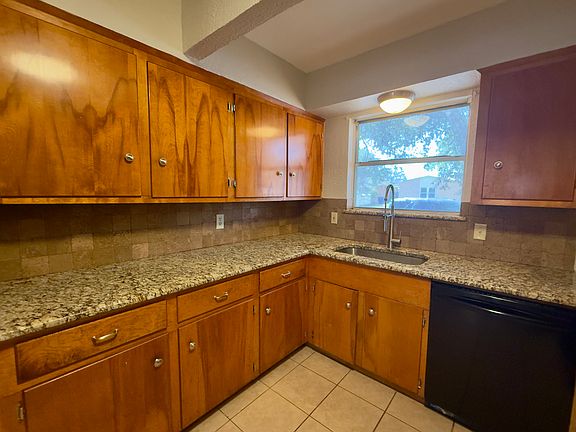 5th image of 5822 Wicklow Dr