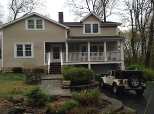 124 Sunset Dr, Wappingers Falls, NY 12590