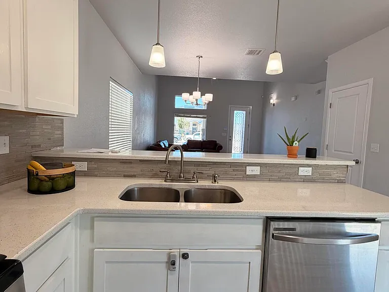 837 Magnolia Park St — Photo 5