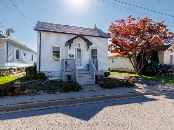 56 Beech St, Saint Catharines, ON L2R 2B7