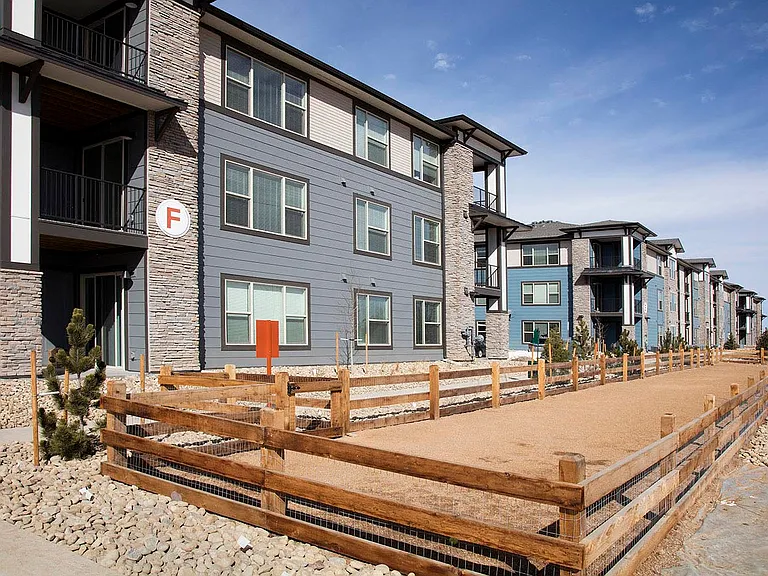 Union Pointe — Photo 26
