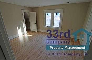 4th image of 975 Tuscarora Ave