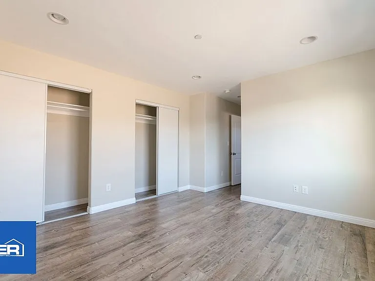 2722 E Cincinnati St — Photo 9