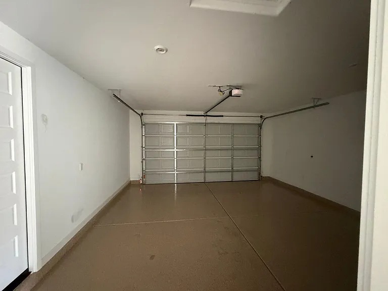 36375 W Leonessa Ave — Photo 4