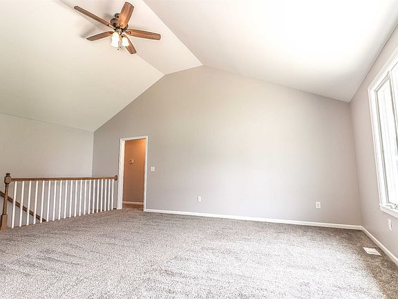 3rd image of 10800 Maine Dr