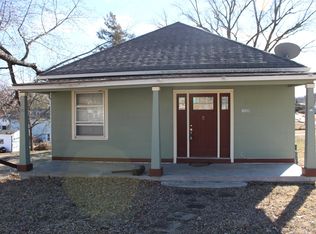 1229 Spruce St, Leavenworth, KS 66048