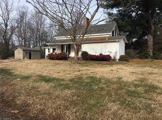 6251 Lisa Dr, Oak Ridge, NC 27310