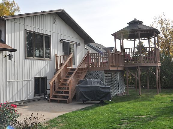 5th image of 76 Maplewood Cir