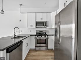 381 Martin St, Philadelphia, PA