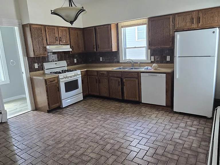 177 Transit St #1 — Photo 5