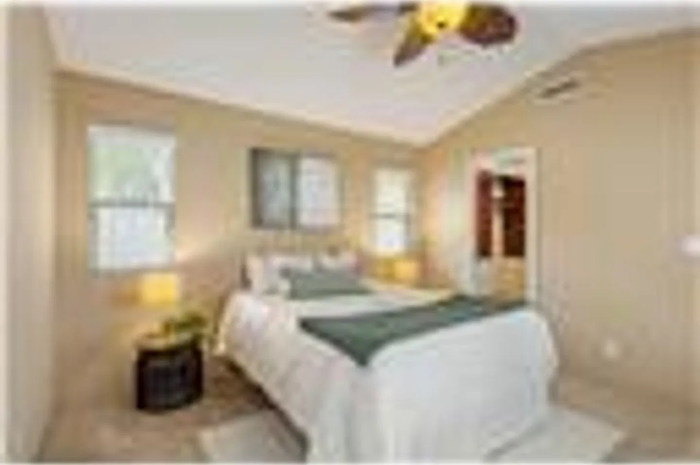 Gem in Ewa! 4 Bedroom/3 Bath/Garage — Photo 4