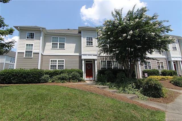 1st image of 2482 Loch Stone Dr