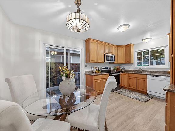 4th image of 5663-5665 Beswick Dr
