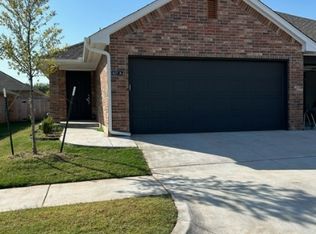 12921 Willow Villas Dr #A, Yukon, OK 73099