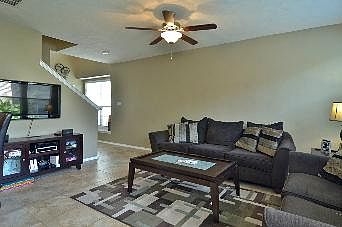 2nd image of 22 Bowerbank Ct