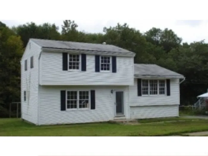 1421 Perrywood Dr photo 1