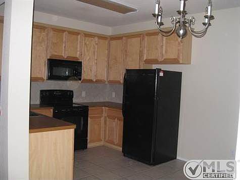 5th image of 4062 Kyndra Cir