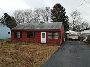 43 Circle Dr, Wallingford, CT 06492
